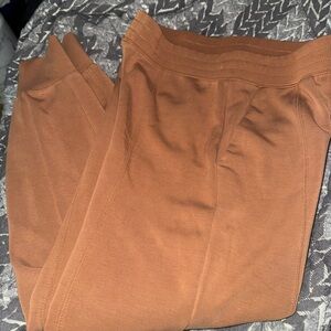 Cable & Gauge Women's Burnt Orange Jogger Pants